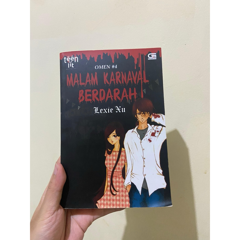 Novel Malam Karnaval Berdarah - Lexie Xu (Original) Omen Series #4 Preloved