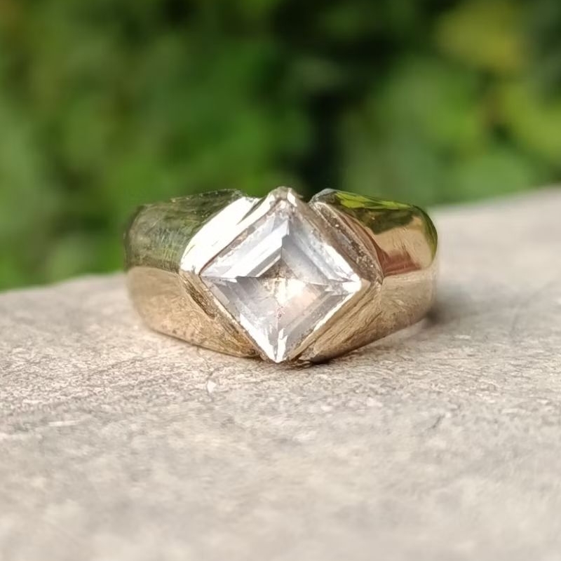White Topaz Kristal Stylish