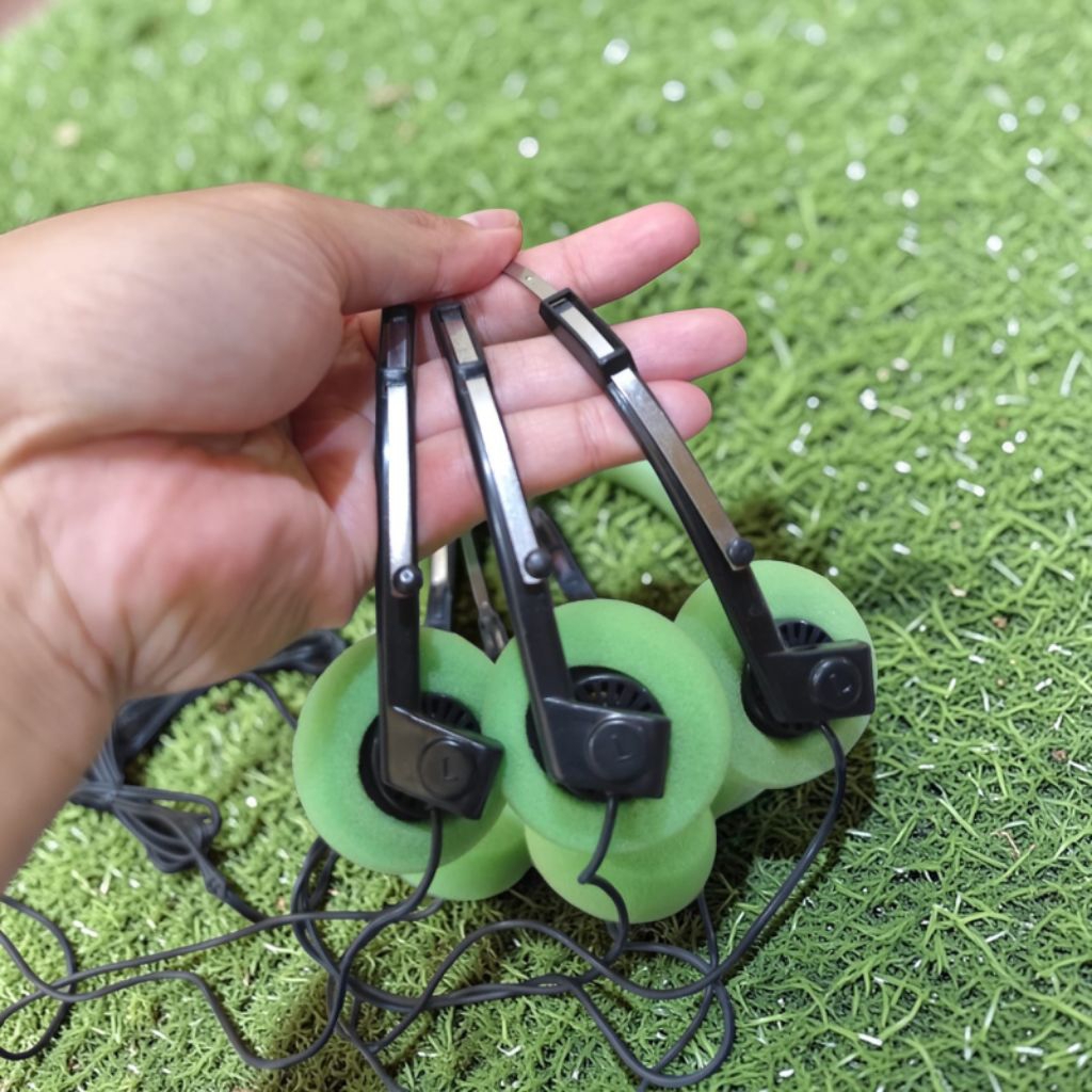 headphones vintage walkman