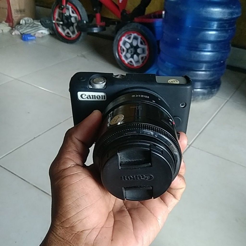 Canon m10 dan lensa Canon 50mm