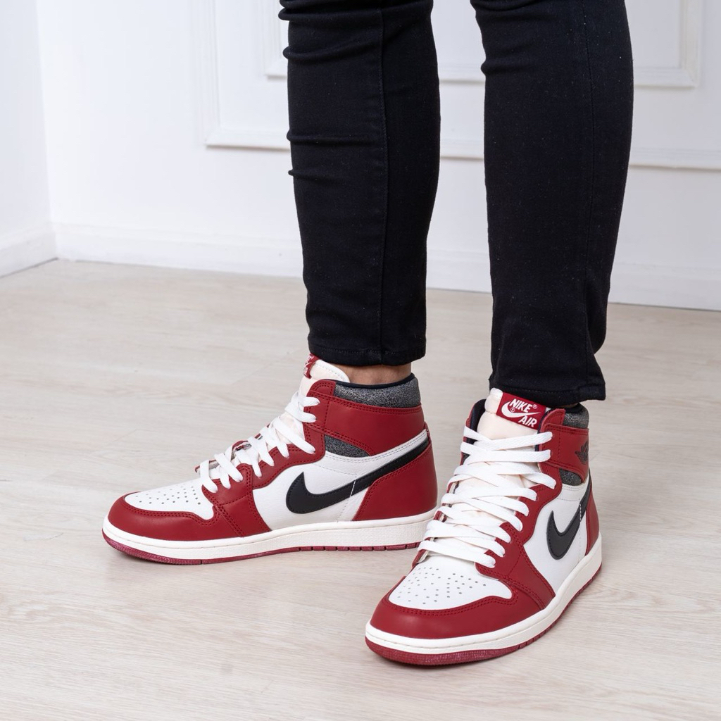 Nike Air Jordan 1 Mid Chicago Black Toe Original