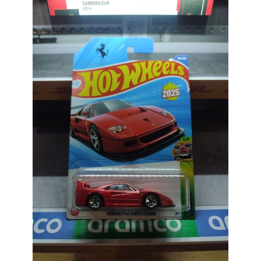 HOT WHEELS FERRARI F40 COMPETIZIONE RED BLISTER SEALED