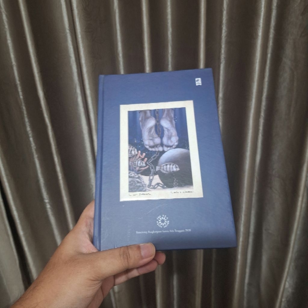 Novel Laut Bercerita Preloved Hard Cover Bertanda tangan Leila S. Chudori