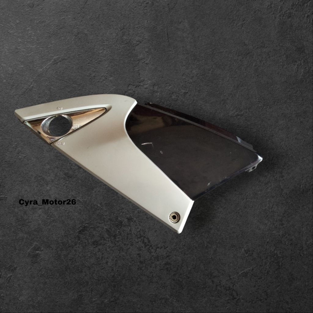 cover bok box tepong tutup aki sebelah kiri honda tirev tiger revo original