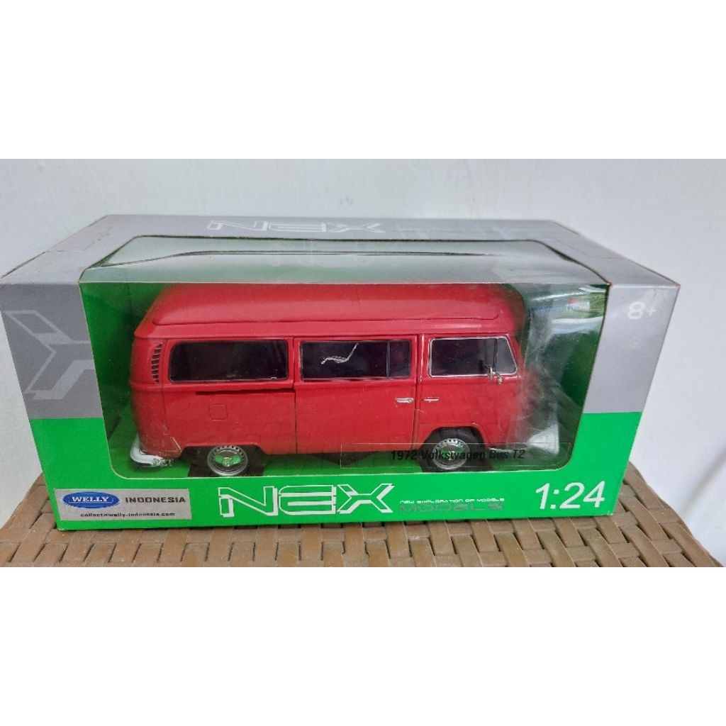 Diecast Welly 1:24 Volkswagen Bus T2