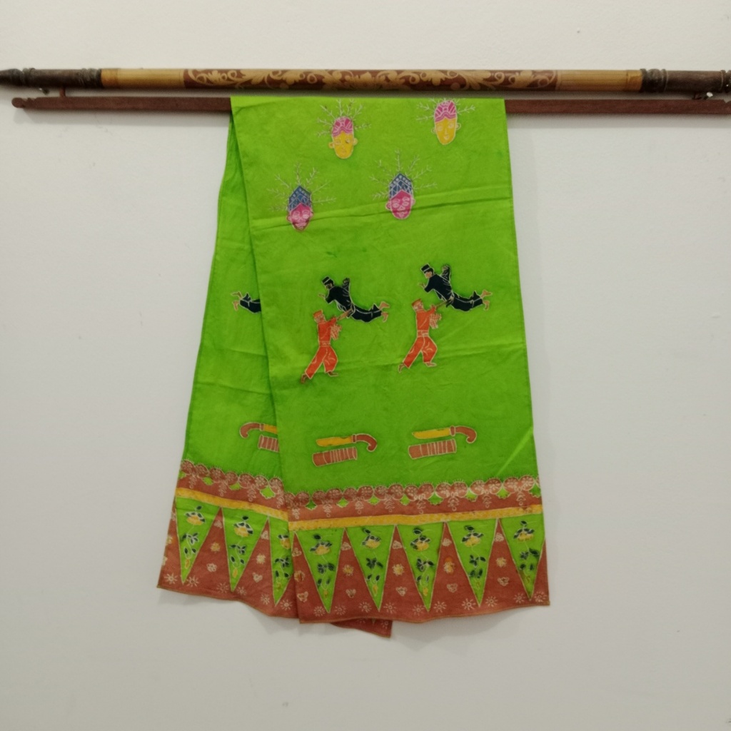 Cukin Betawi Batik Tulis -naTan- Warna Latar Hijau Muda