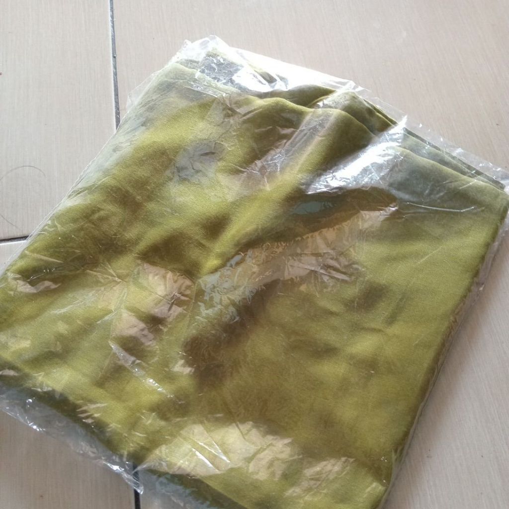 kerudung segi empat azara voal warna lemon