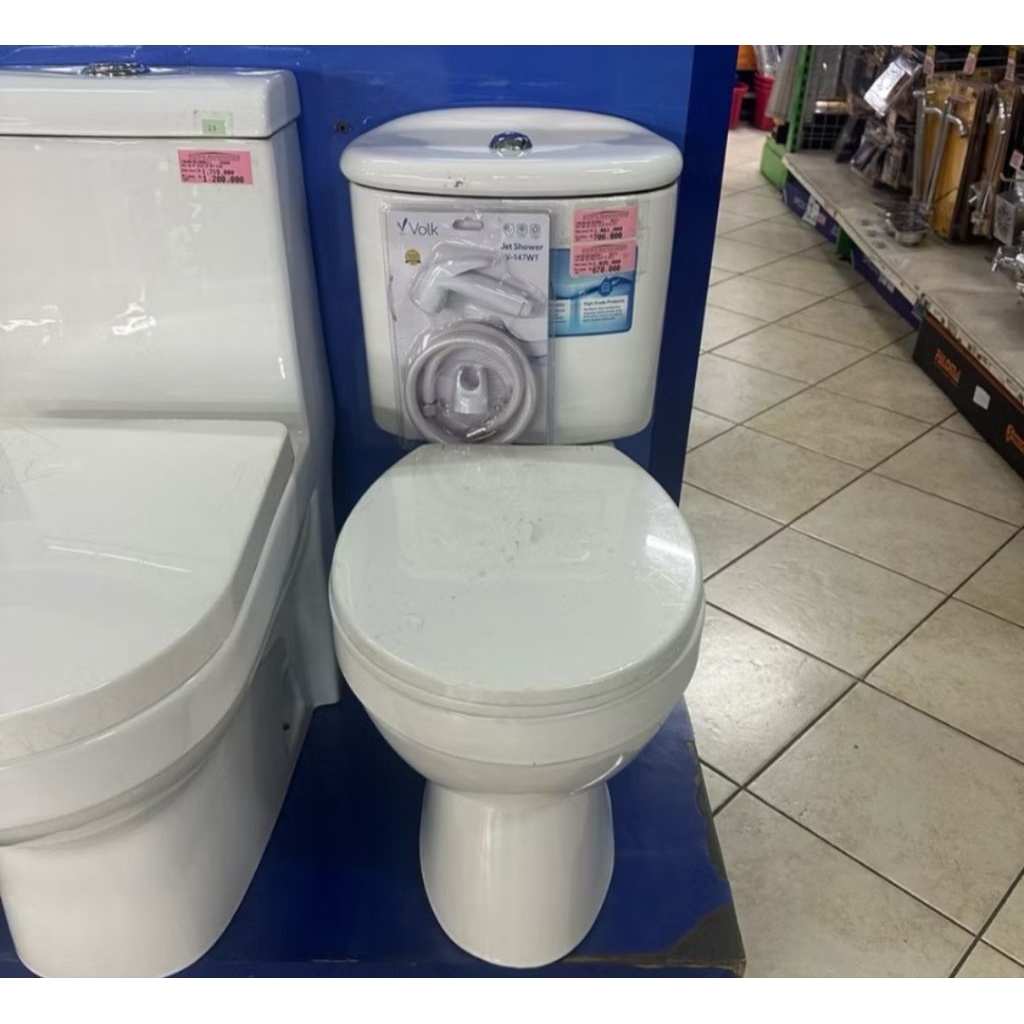 Closet duduk Volk 680 Tanpa Jet Shower