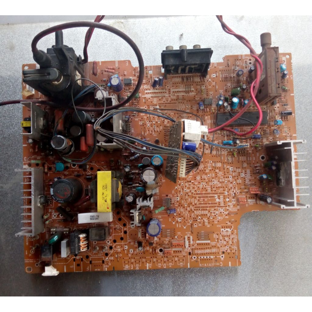 mesin tv LG slim 21inch,komponen lengkap, cabutan blm test/gambling,sesuai gambar