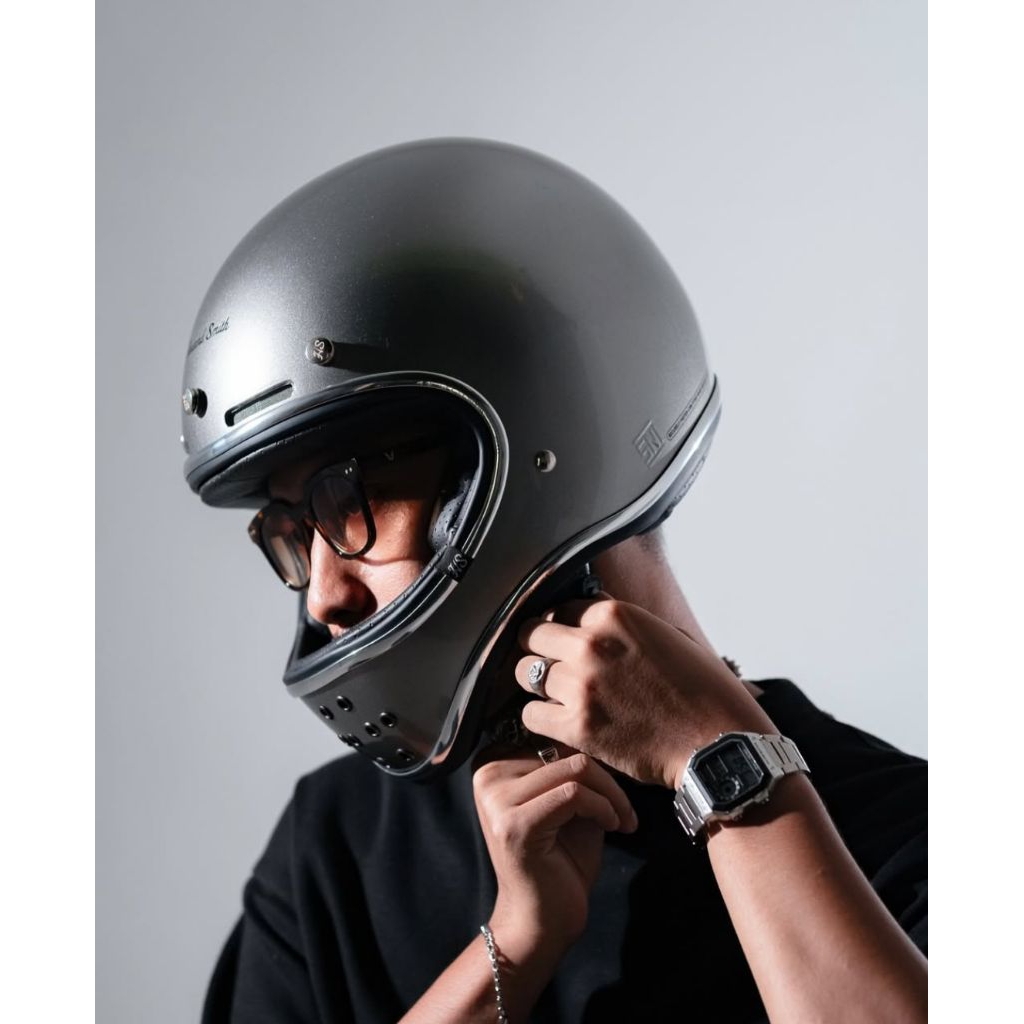 Helm Howard Smith Bobber Silver Metalic Fullface Retro Classic SNI