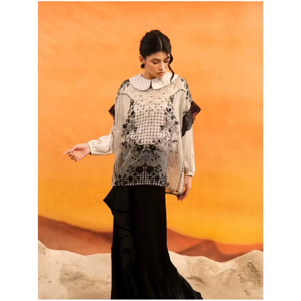 Rizy Top Beige by Aleza label