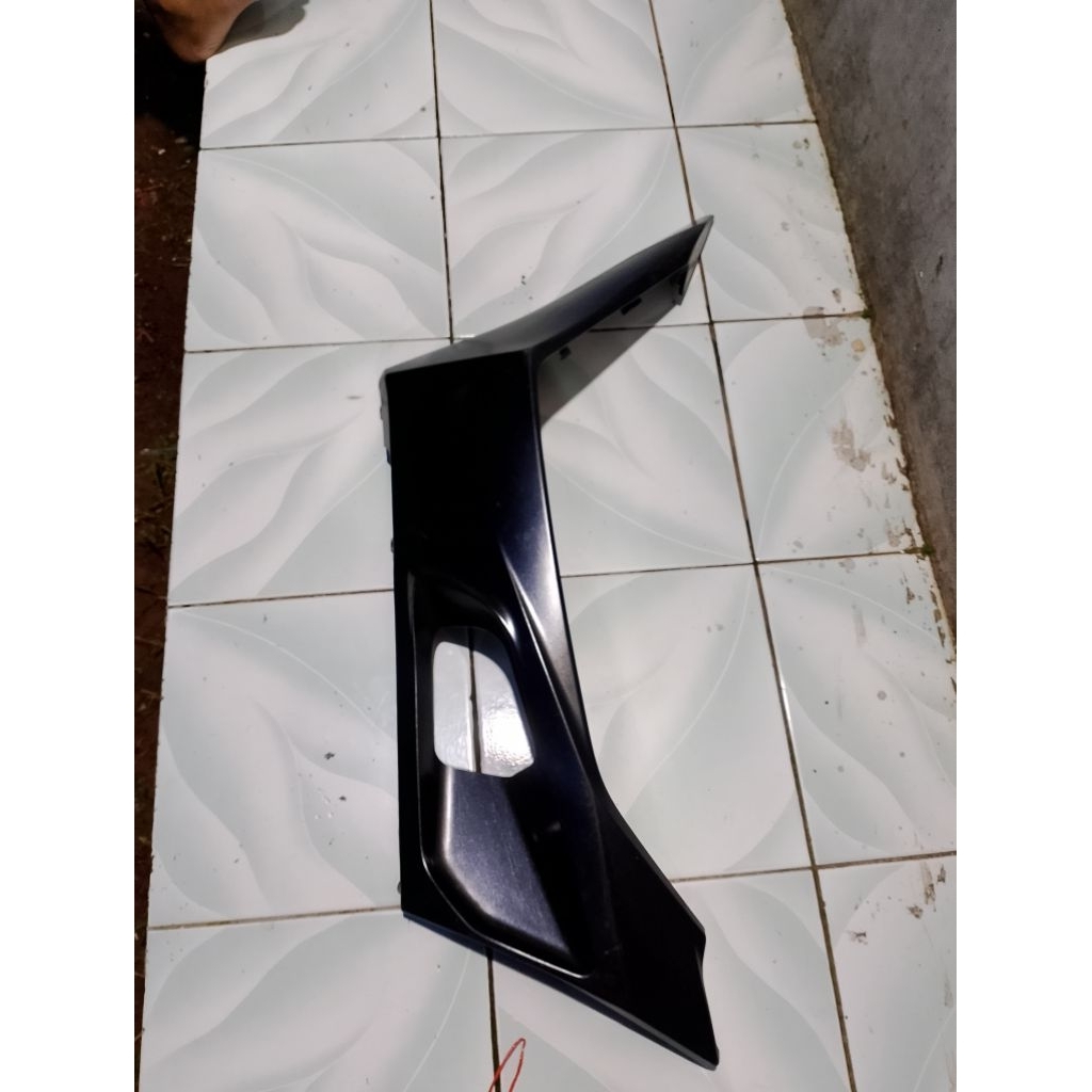 cover L side dek bawah lumpu Honda PCX 160 k1z sebelah kiri