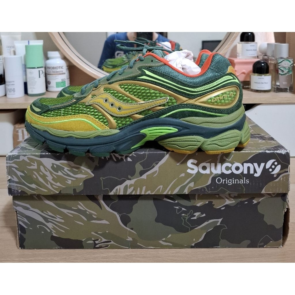 Saucony Pro Grid Omni 9 x Starcow