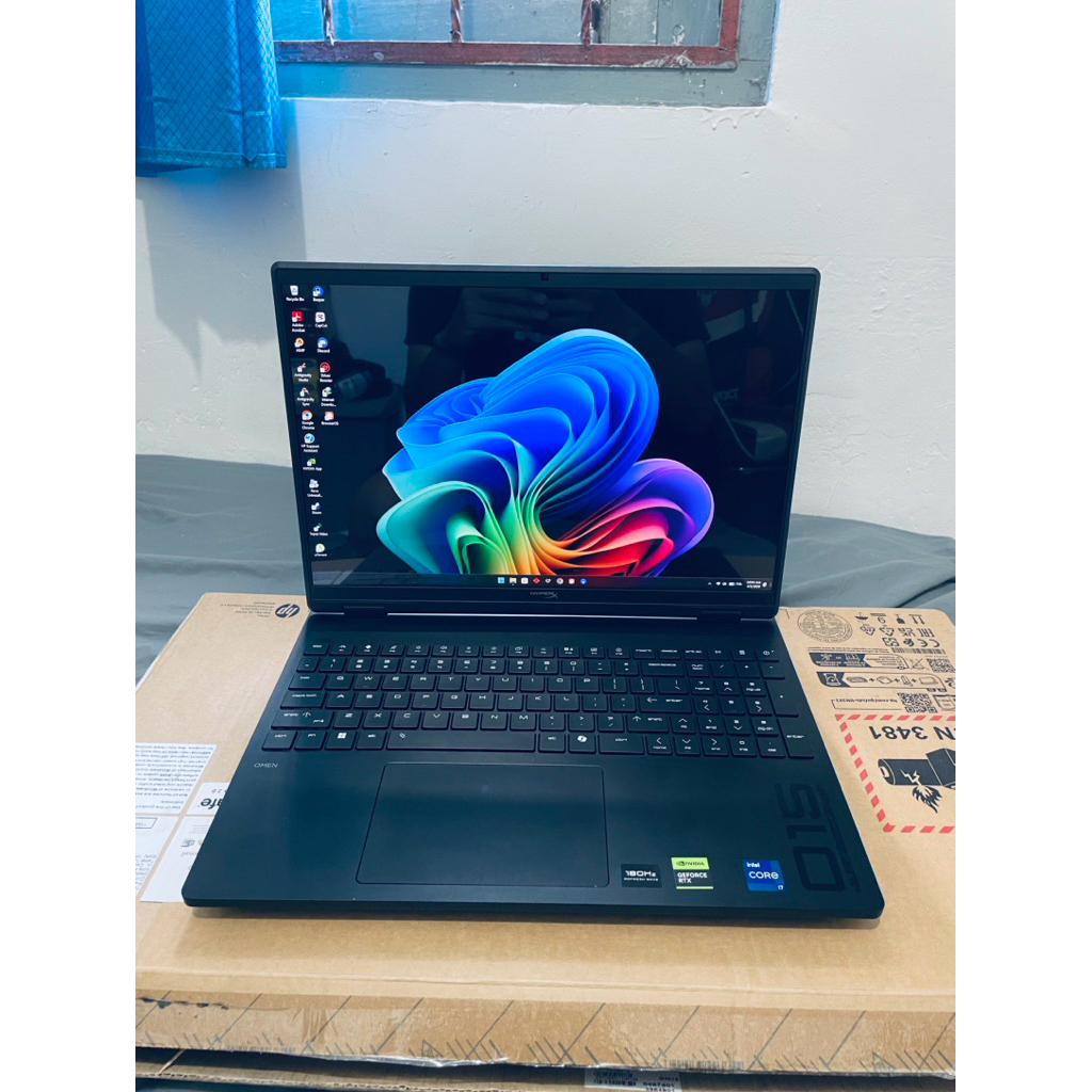 Laptop Gaming HP Omen i7-14650HX RTX 5060 RAM 24GB SSD 1TB Like New