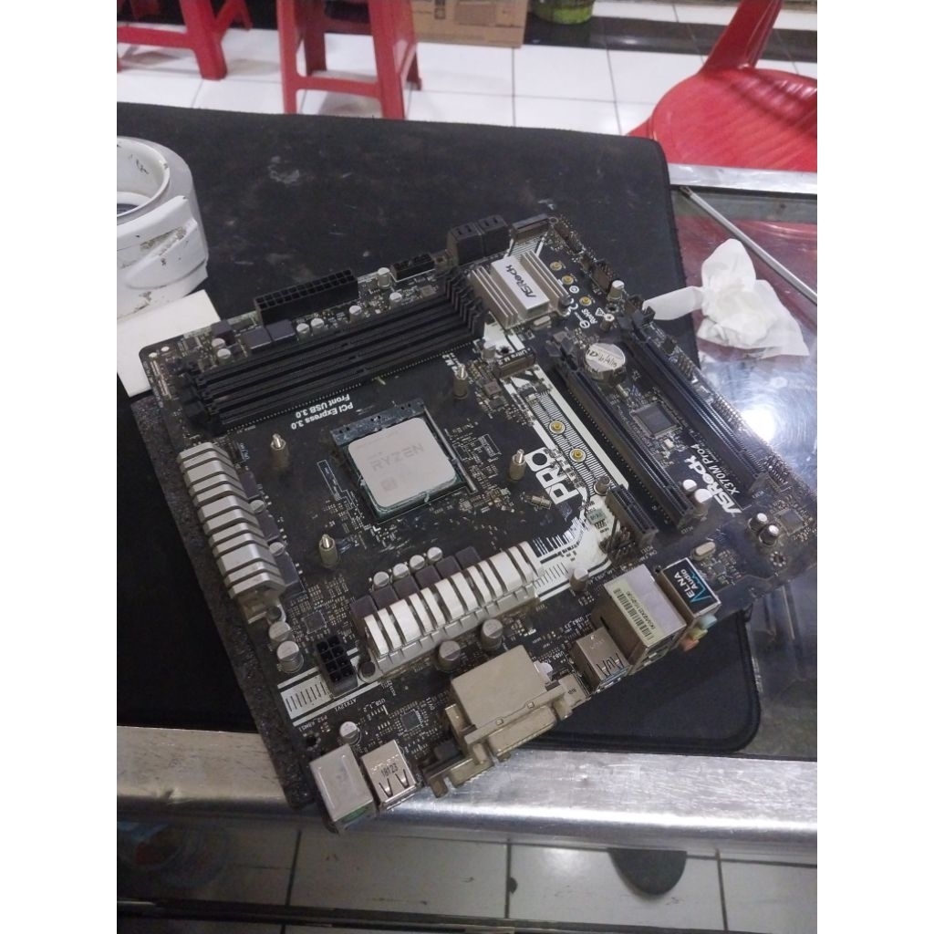 Amd ryzen 5 5600x Mb X370m ASRock pro4