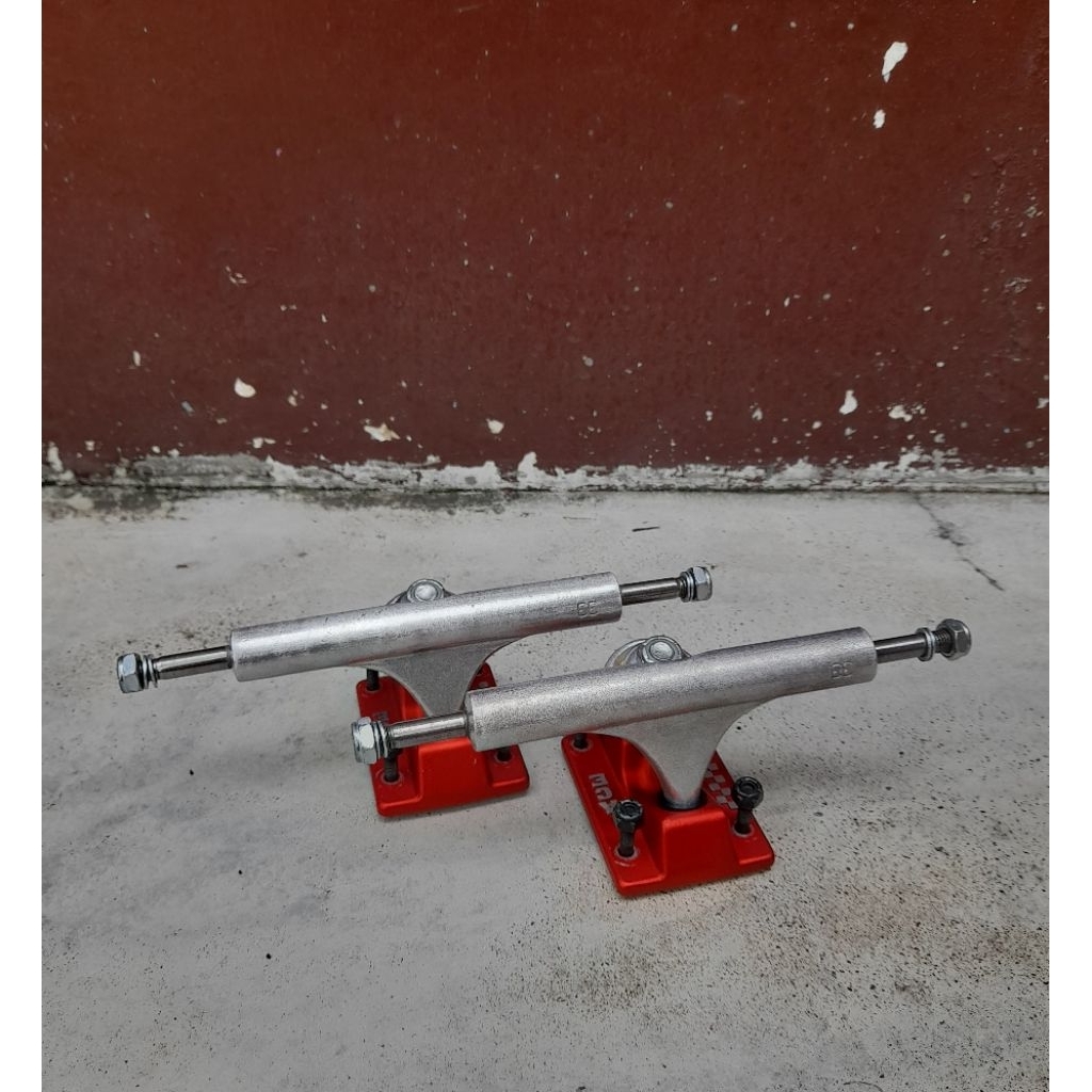 Skateboard Truck Ace Classic MFG + boltnuts second / bekas