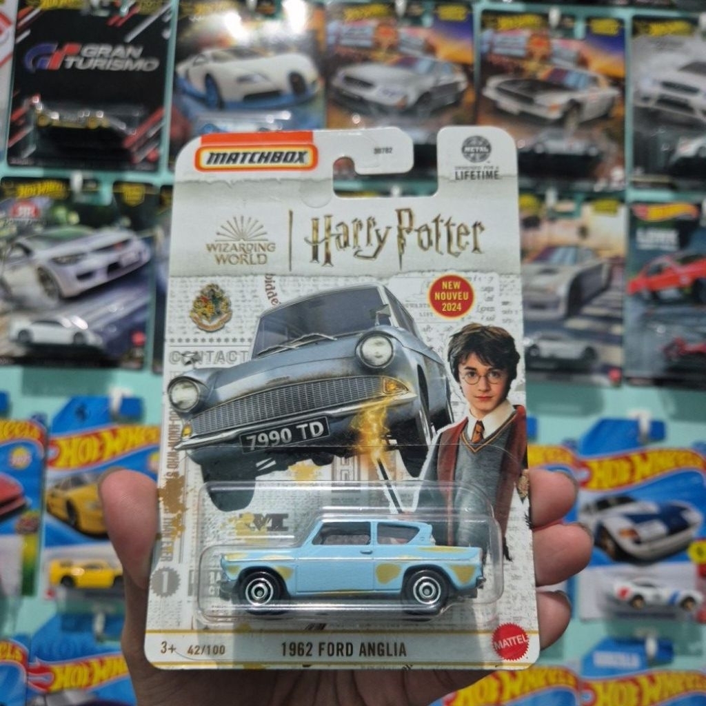 MATCHBOX HARRY POTTER FORD ANGLIA