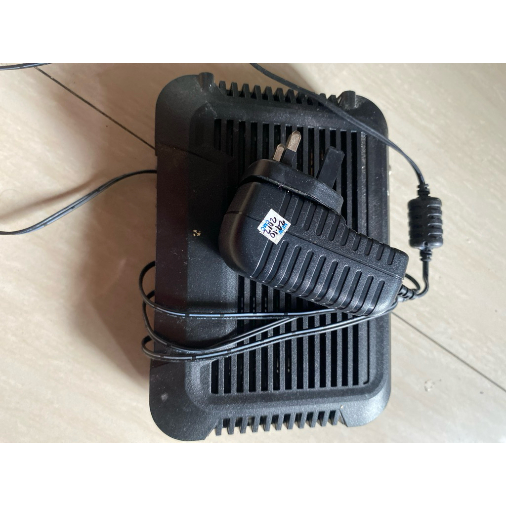 Modem Cable CM5100 Bekas dengan adaptor