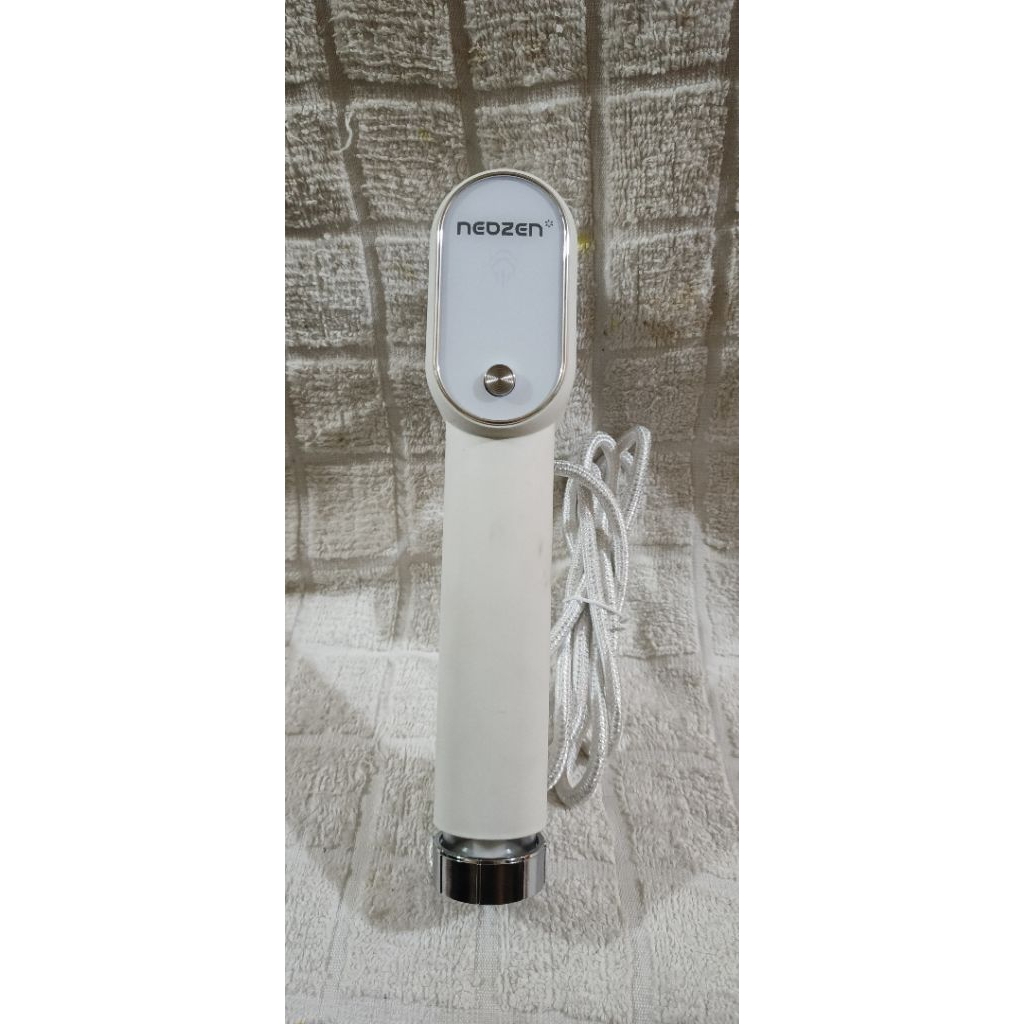 poryable garment steamer NEOZEN GARMEN STEAMER
