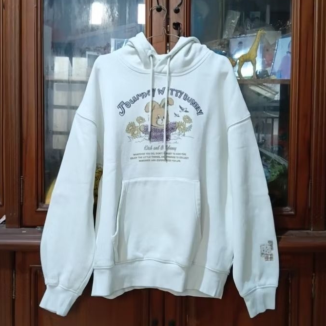 tracktop lecaf size M,hoodie Krish warna putih gading size 1 setara (M to L)