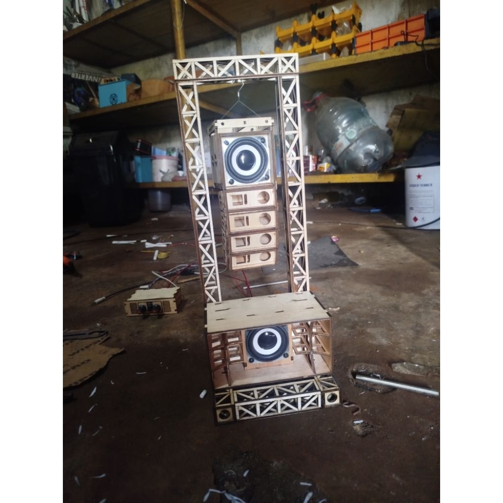 Miniatur sound gantung detail