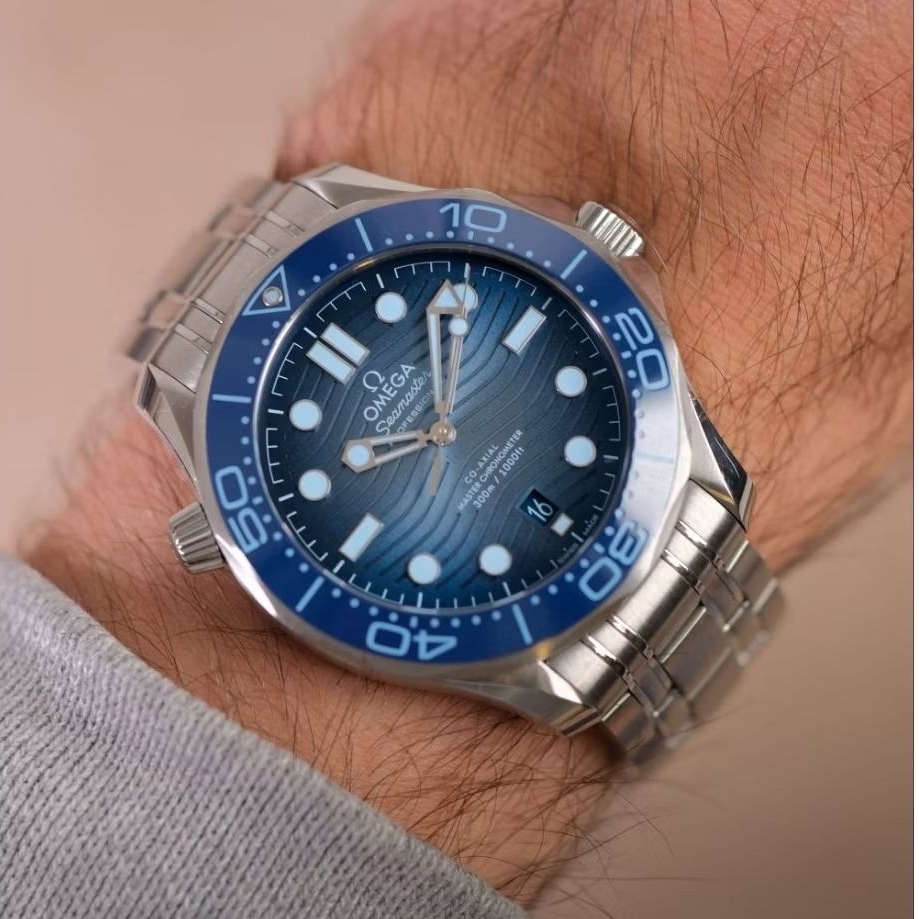 Omega Seamaster Diver 300 Summer Blue 210.30.42.20.03.003