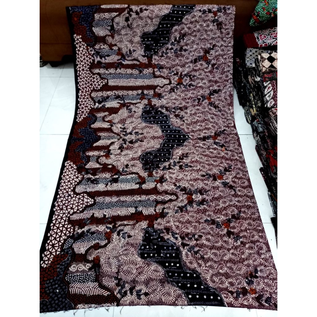 kain batik madura dasar hitam