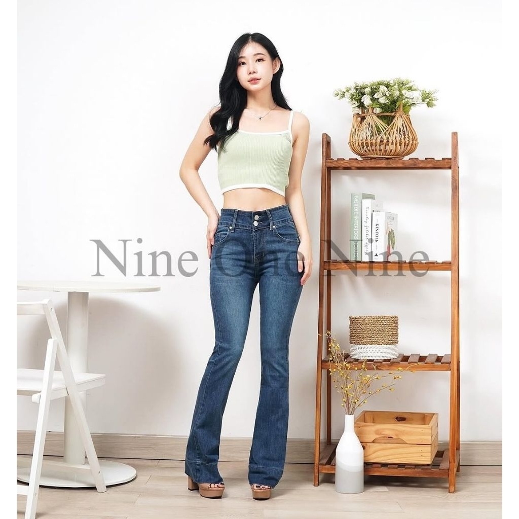 CELANA CUTBRAY JEANS WANITA HW KANCING 2  BELL BOTTOMED DARK BLUE BAHAN SOFTJEANS STRETCH NINE ONE N