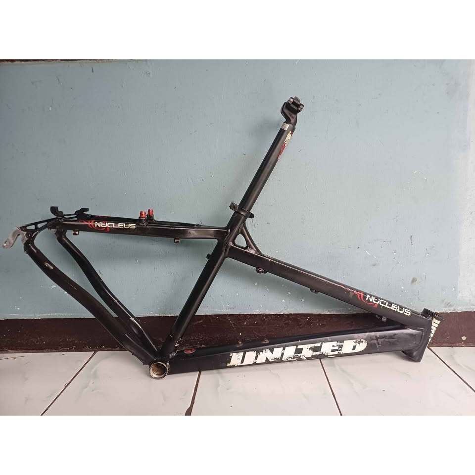Frame United Nucleus Ring 26 Size M