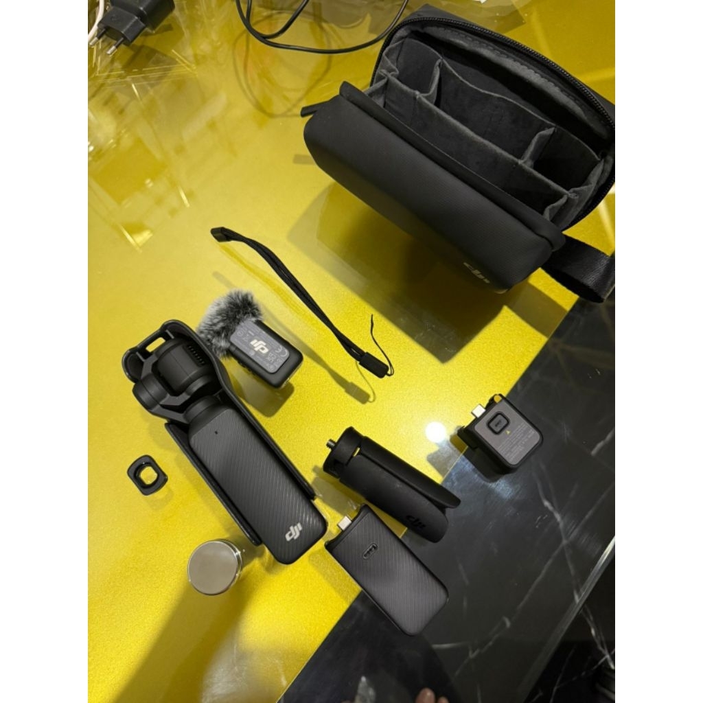 DJI OSMO POCKET 3 CREATOR COMBO