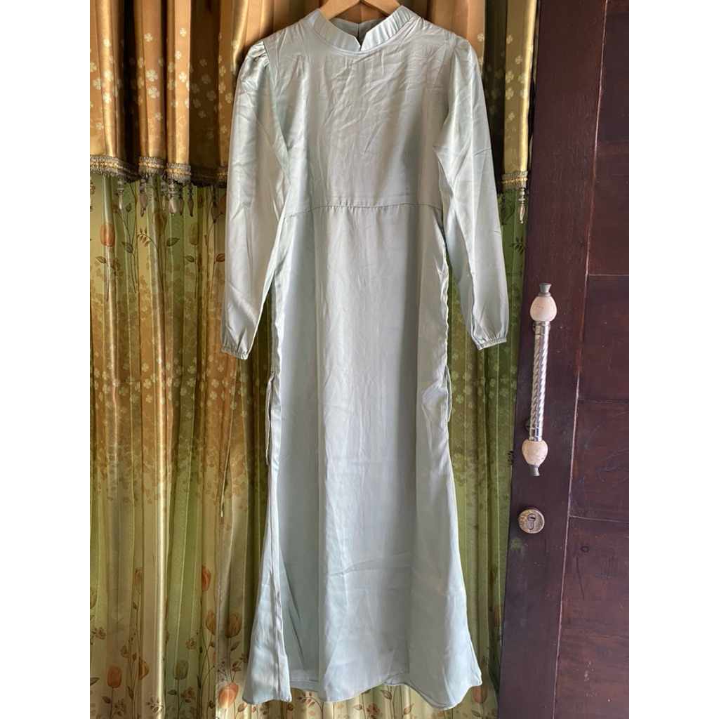 [PRELOVED] DRESS SATIN WARNA SAGE