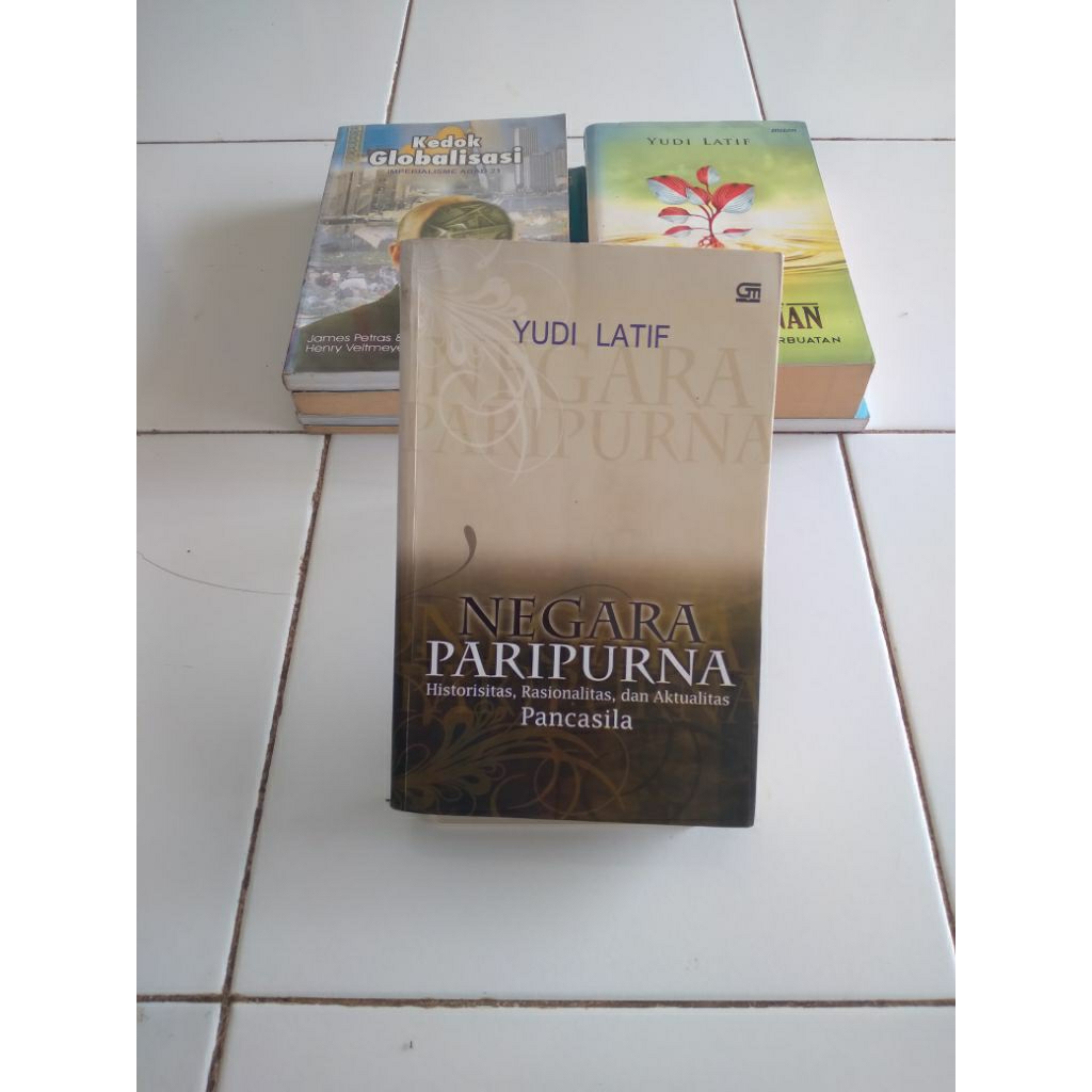 yudi latif negara paripurna