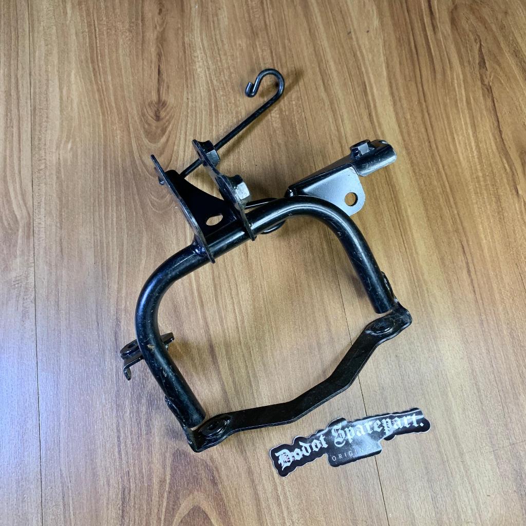 Breket Besi Dudukan Lampu Depan Scoopy Donat K93 Original Copotan Honda