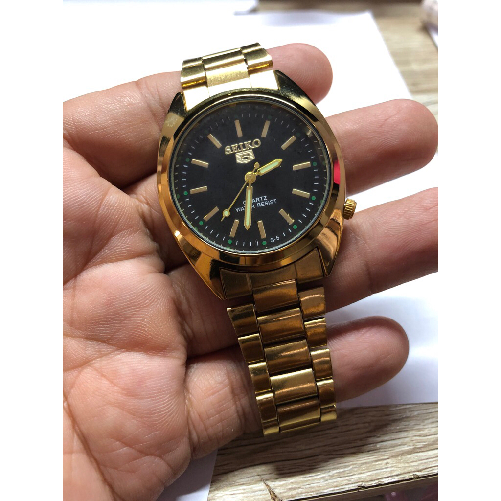jam tangan seiko 5 quartz gold siap pakai fungsi baik