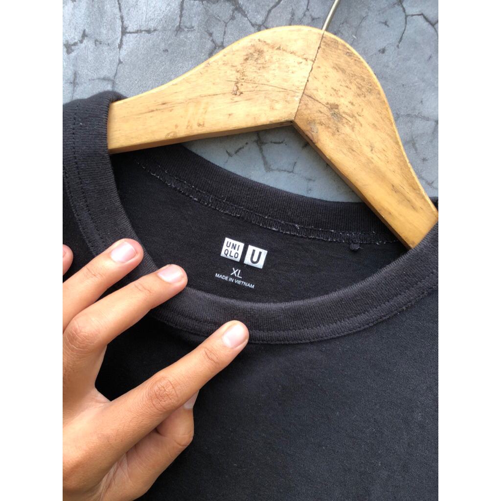 Uniqlo second