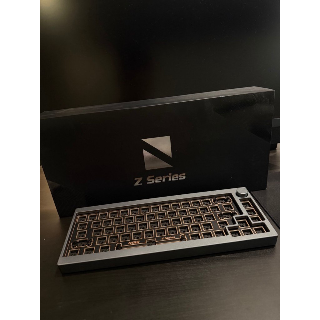 Noir Z1 Aluminum Custom Mechanical Keyboard