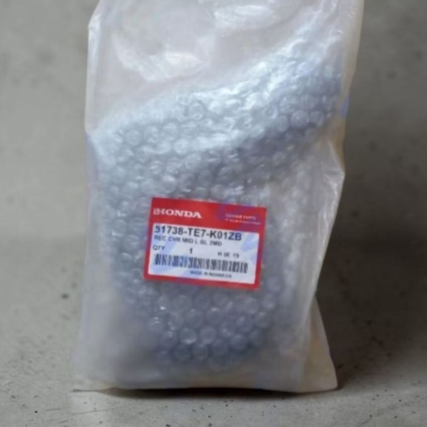 AM - Cover Reclining Jok Bangku Tengah Honda Mobilio BRV 2015-2019 Original - Hitam Kanan