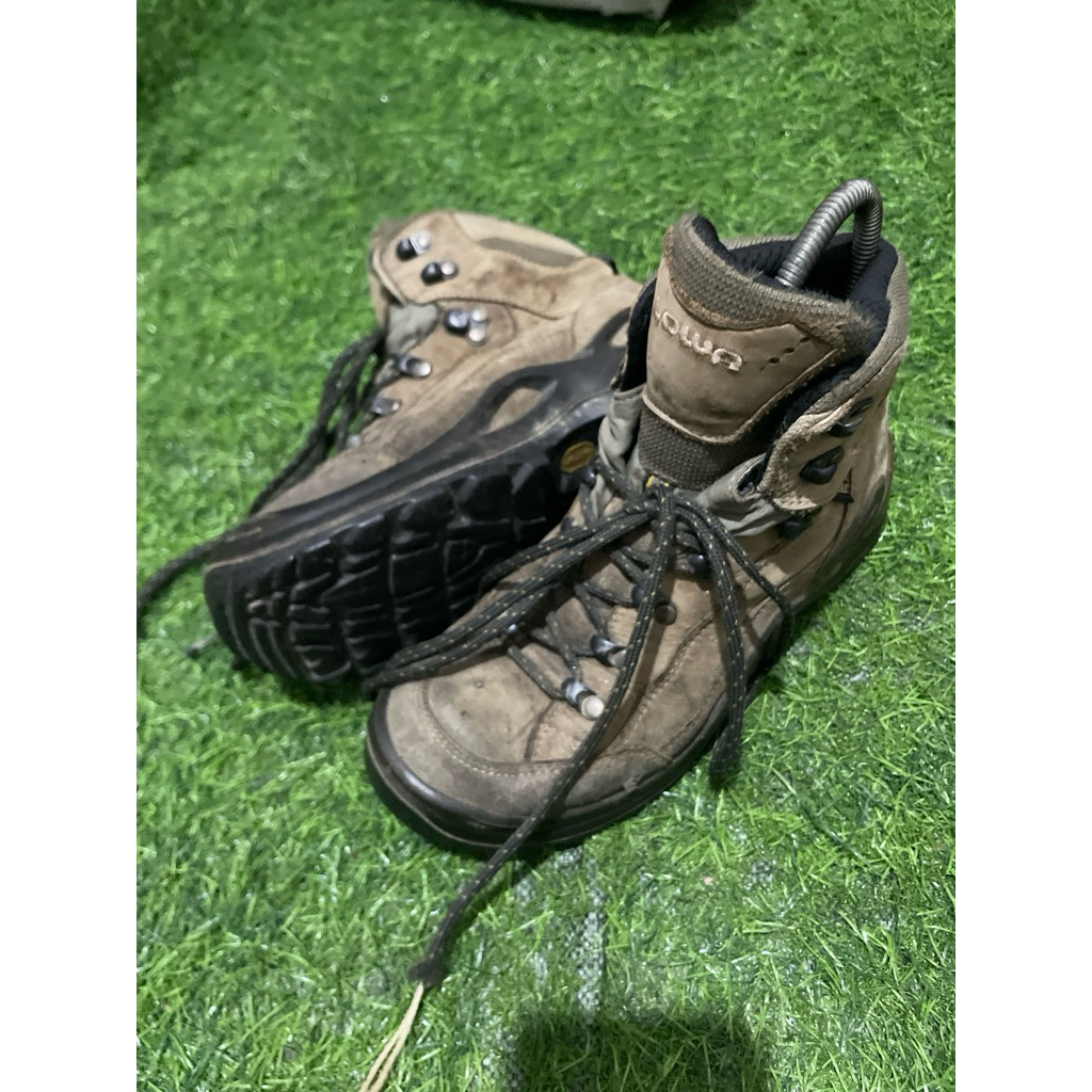 sepatu gunung lowa renegade gtx mid size 36,5