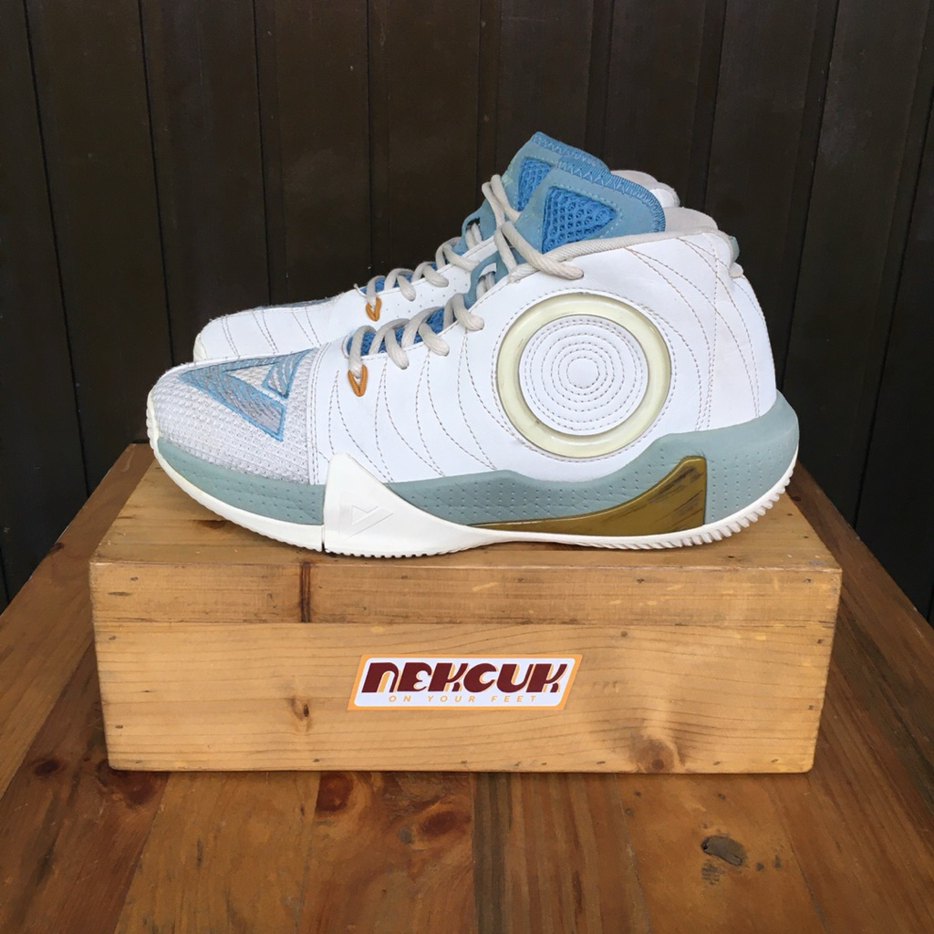 SEPATU BASKET PEAK FLASH 4 (size 43)