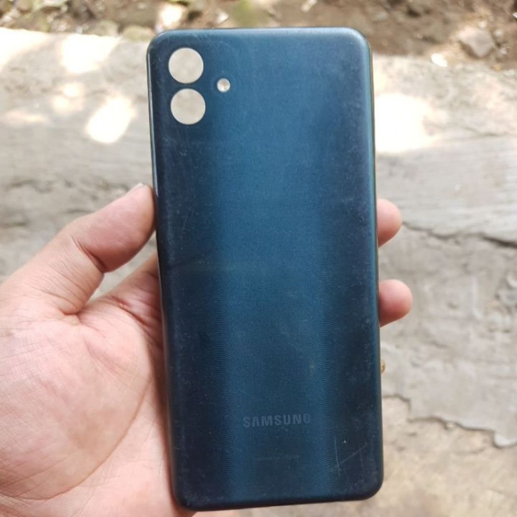 Backdoor Tutup SAMSUNG A04 / A04e Warna Sesuai Foto - Original Copotan