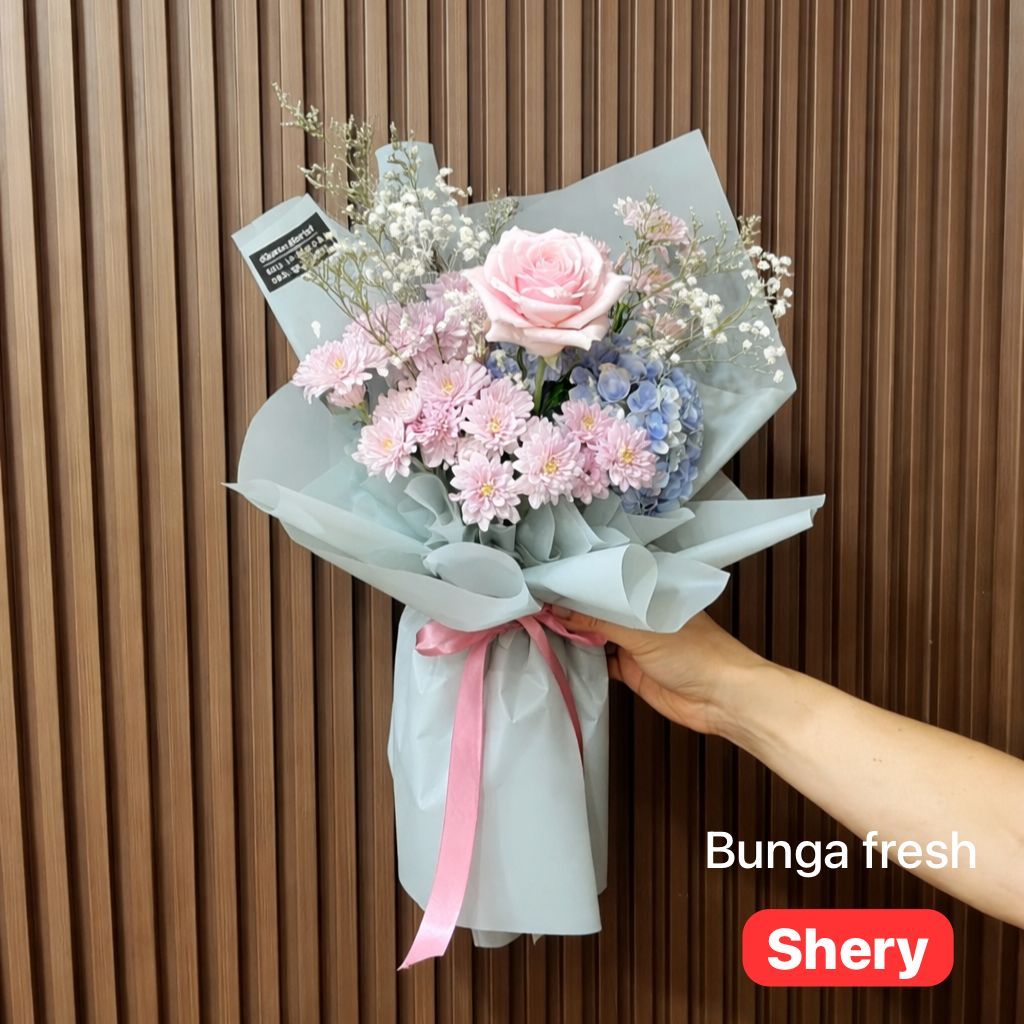 DQueen Florist Rose Buket Bucket Bunga Wisuda Flower Bucket  Mawar Merah Wedding Nikahan Asli Segar 