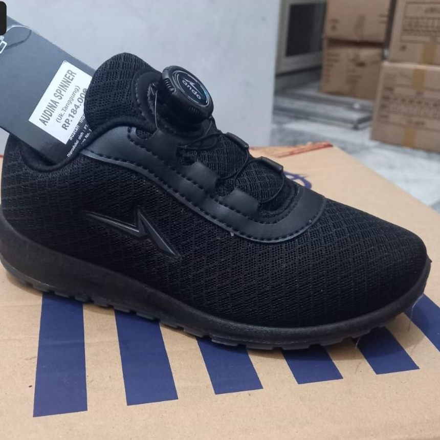 sepatu sekolah ando hitam putih
