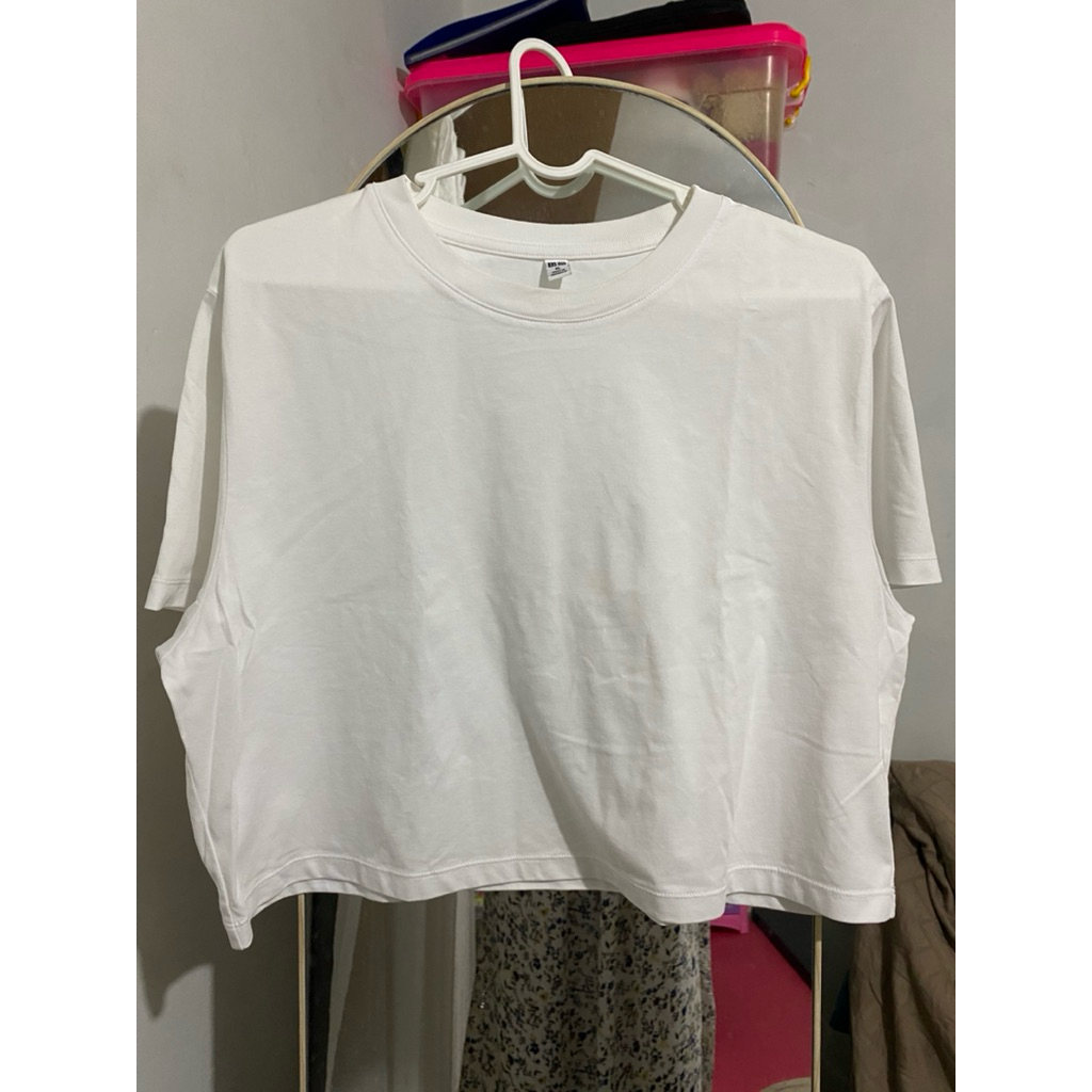 preloved kaos uniqlo