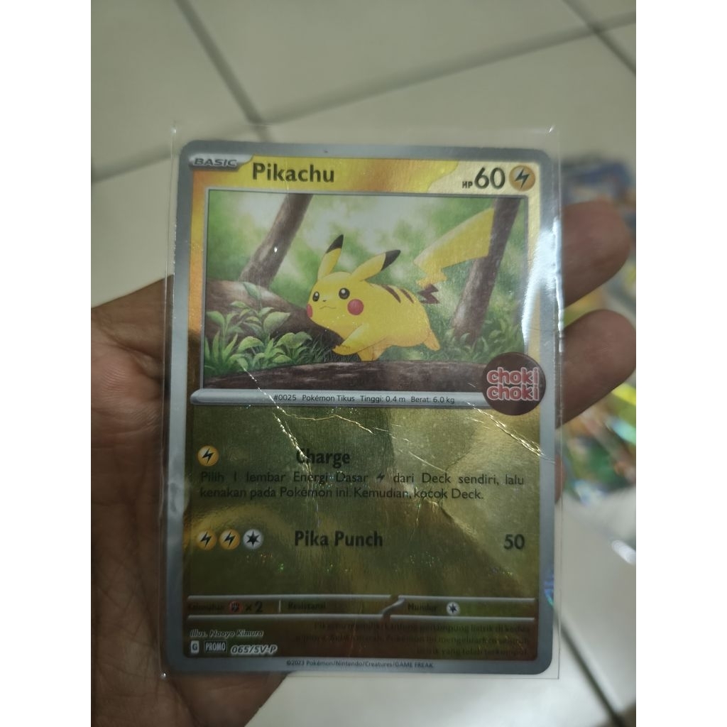 Kartu Pokemon Pikachu holo choki - choki apa adanya kondisi kerut depan belakang,..
