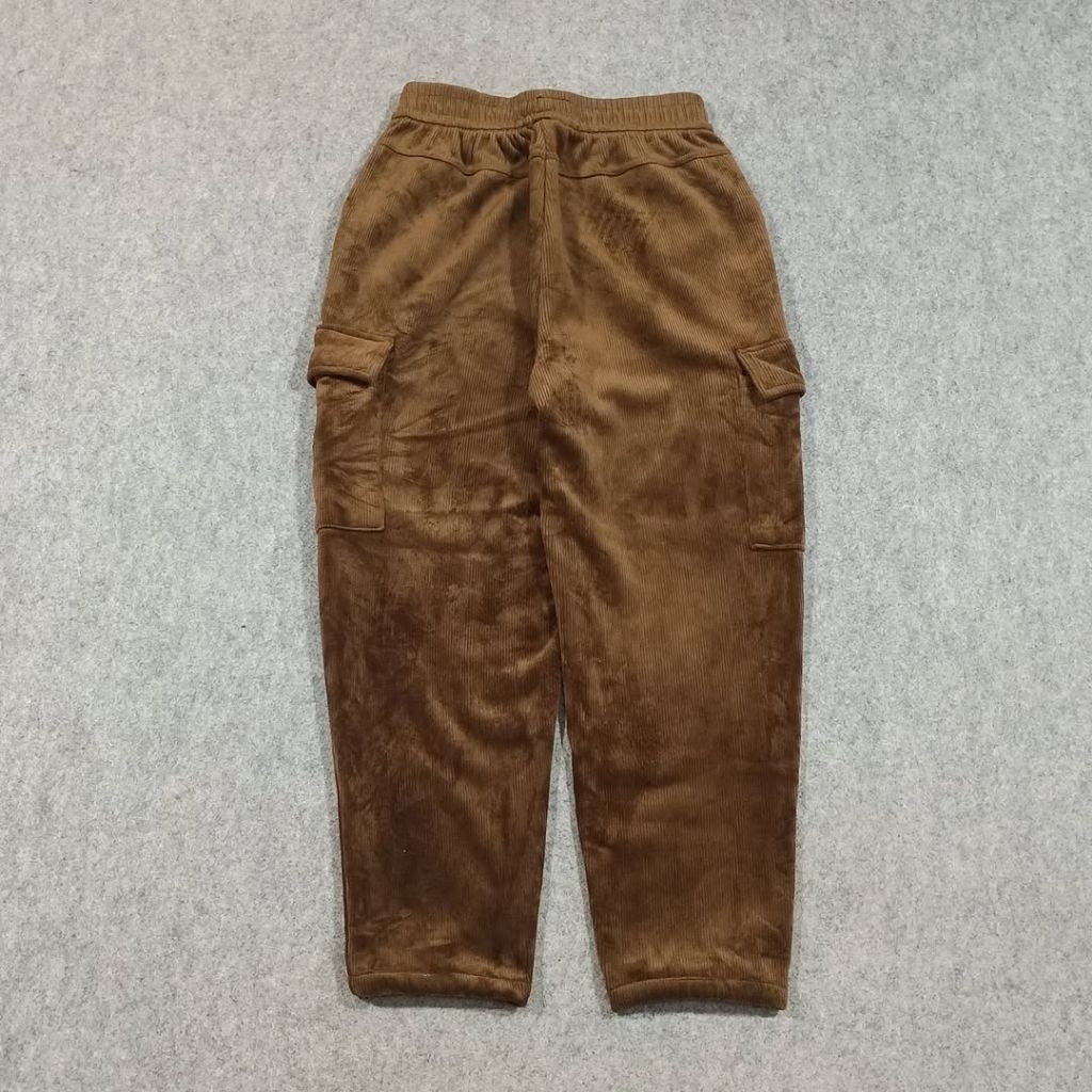 Celana cargo Corduroy pria size 31 second