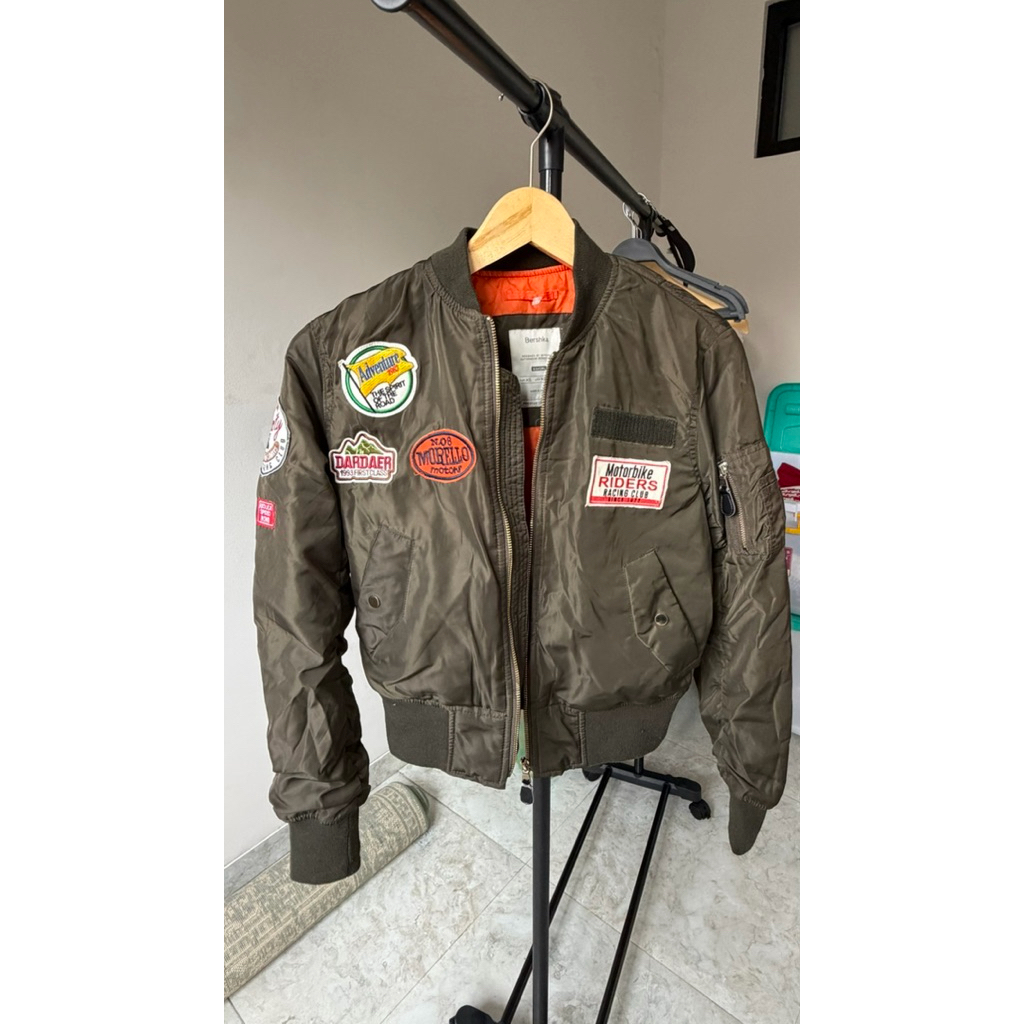 boomer jacket bershka