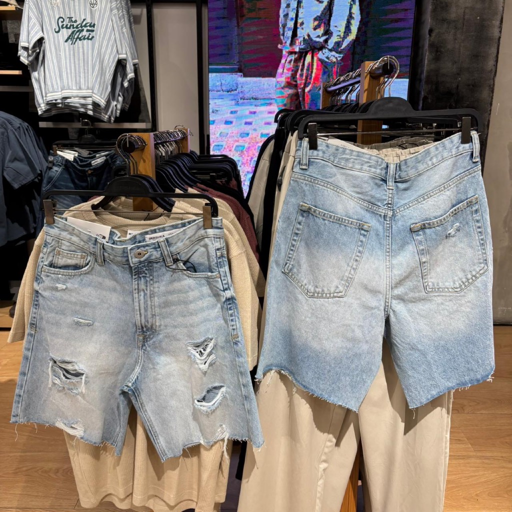 JASTIP. Ripped Jeans Pendek Bershka (MAN)