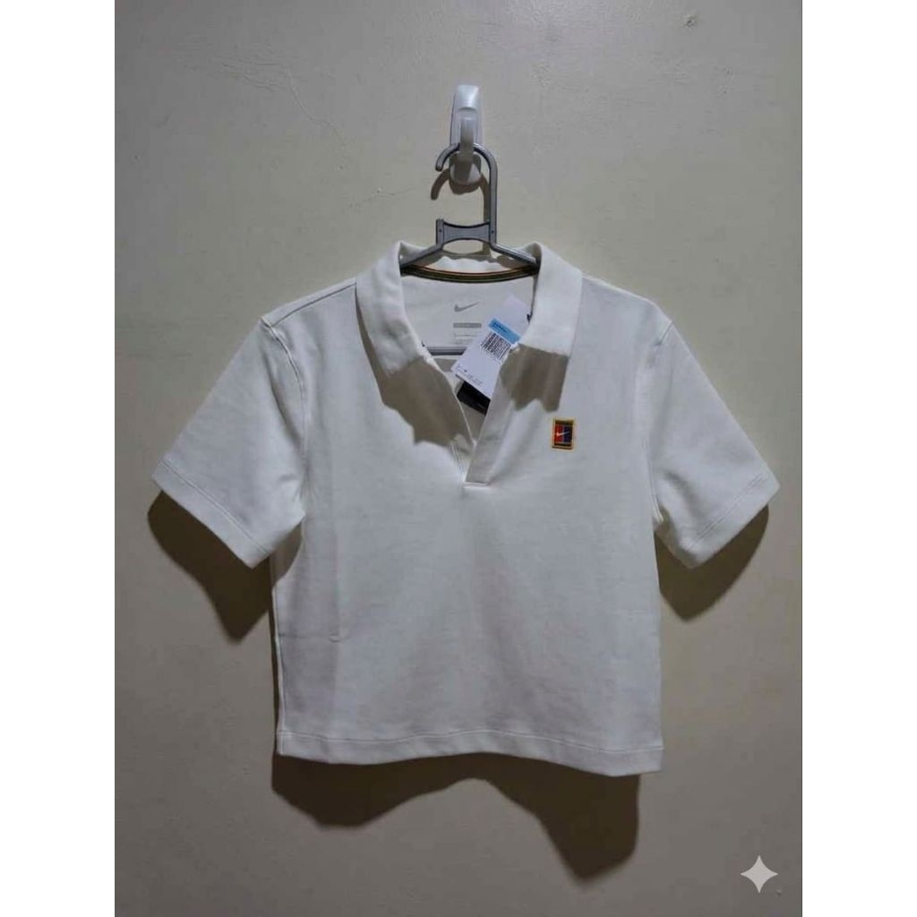 Baju Polo Tenis Wanita NikeCourt Heritage Crop White
