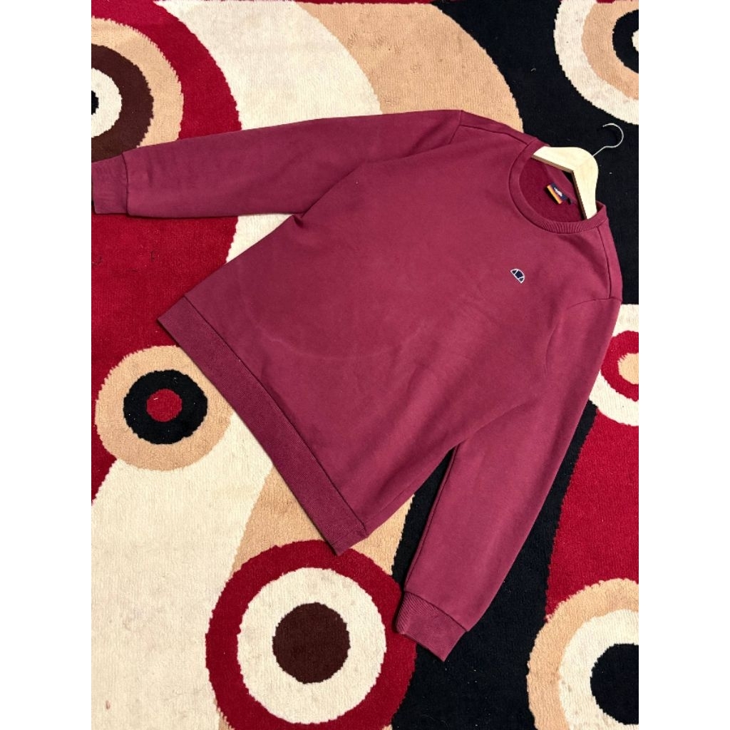 ​[Ellesse] Heritage Crewneck Maroon - Mini Logo Embroidery