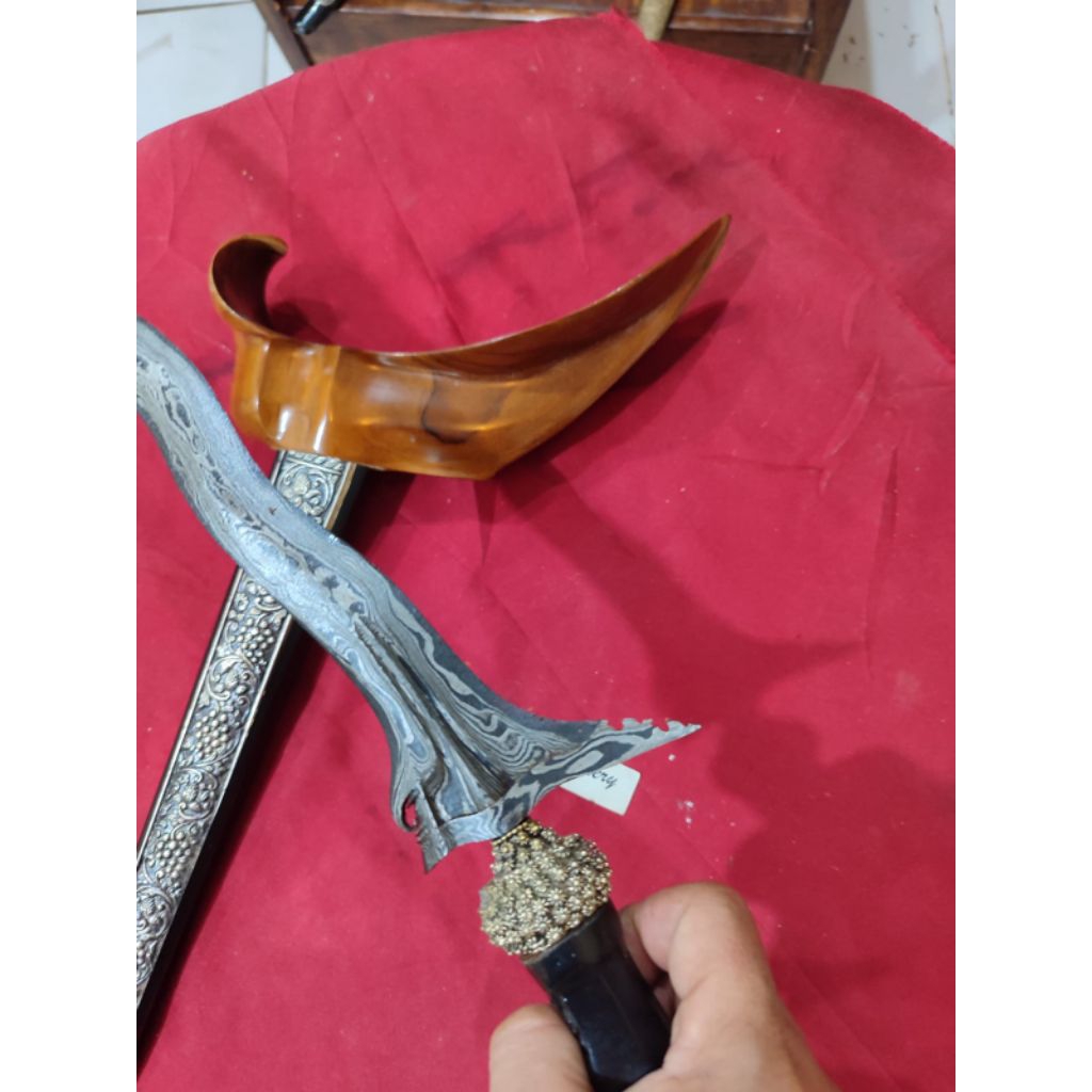 Keris Istimewa Pandhowo Cinarito